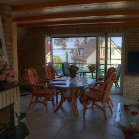 In Röbelmüritz Mit Garten Und Grill Und Seeblick Marienfelde